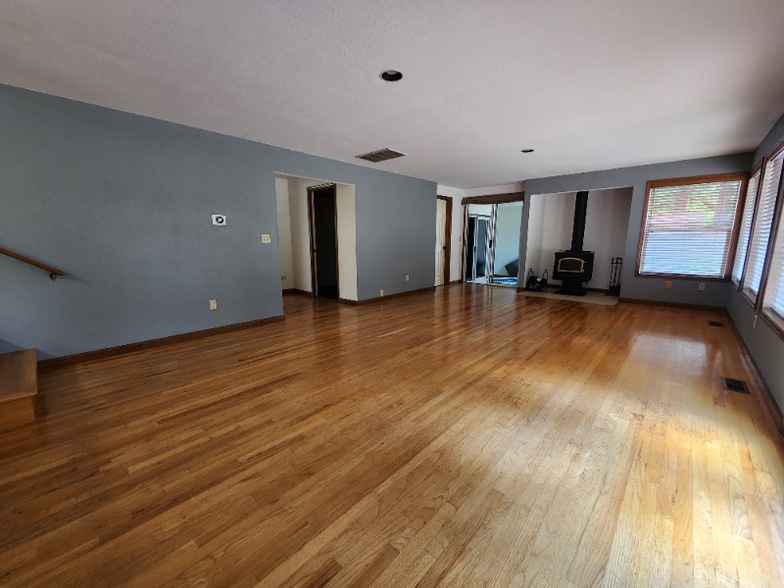 Building Photo - 20673 Marine View Dr SW