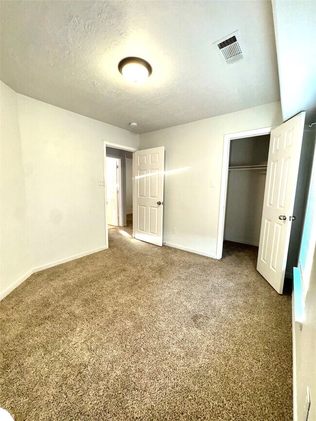 Building Photo - 15931 Winston Point Ln