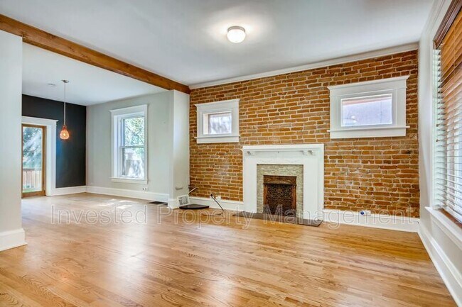 Building Photo - 2924 Vine St