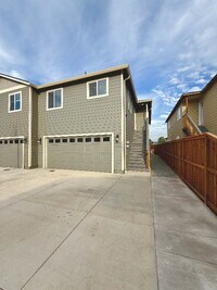 Building Photo - 1127 Annalise St