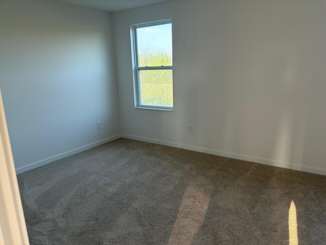 Building Photo - 158 Dusky Willow Dr