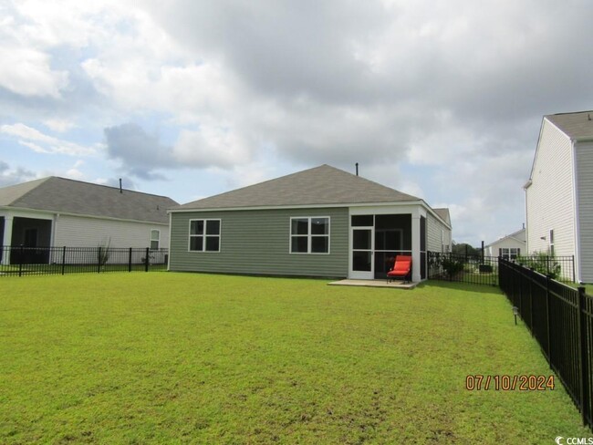 Building Photo - 2155 Ainsley Dr