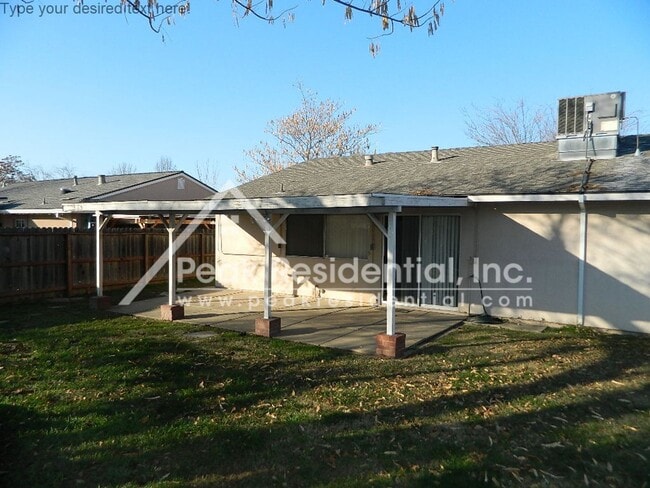 Building Photo - Spacious 2bd/2ba Citrus Heights Home with 2 Car Garage