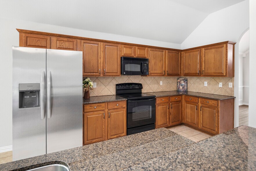 Kitchen - 135 Springtree St