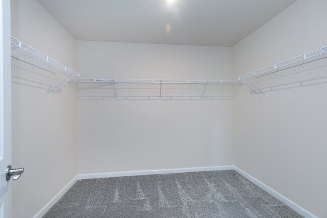 Building Photo - 237 Ribbon Rail St