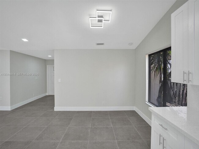 Building Photo - 3216 NW 105th Ave