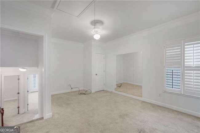 Building Photo - 3405 Regent Pl SW