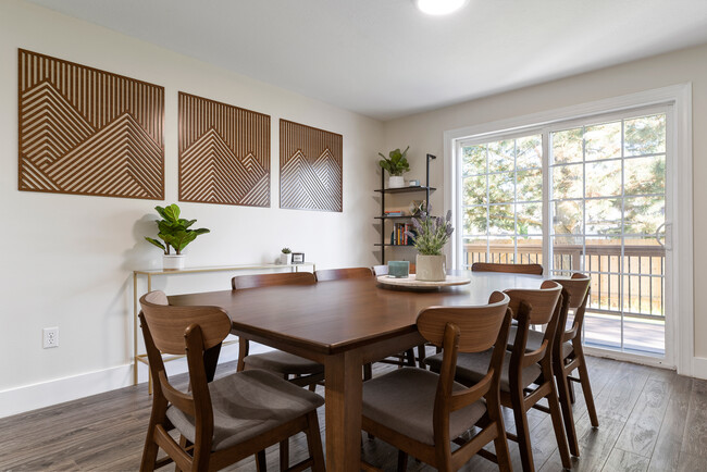 Dining Room, 1st Floor - 1129 12th St W