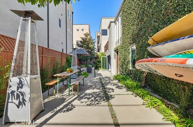 Building Photo - 6713 E Ocean Blvd