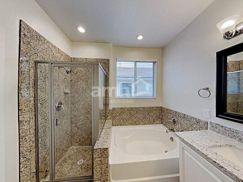 Building Photo - 15723 S Camino Muesa