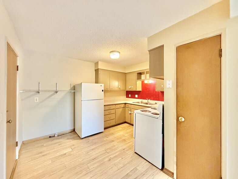 Building Photo - 625 Vera Ct