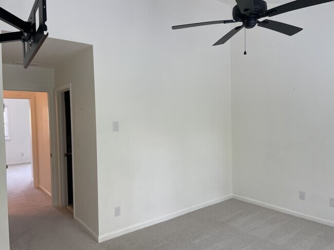 Building Photo - 1337 Wimbledon Way