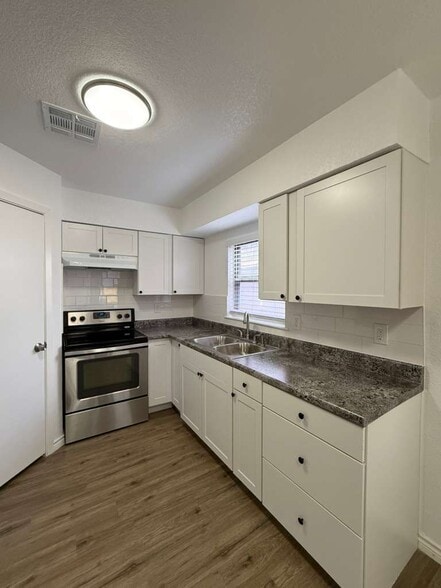 Building Photo - 5222 Tom Stafford Dr