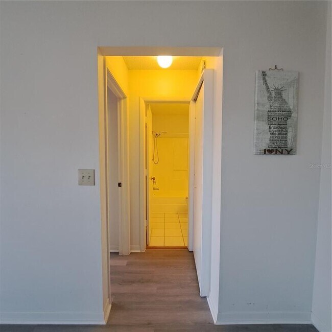 Building Photo - 4739 Myrtle Oak Dr