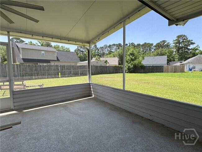 Building Photo - 57 Soling Ave