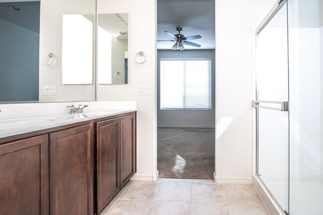 Building Photo - COMING SOON !! Mountainside Living at Canyon Views! 4 bedroom 2 bathroom!