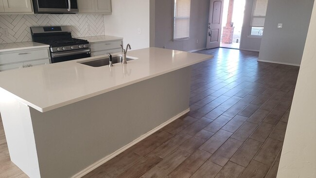 Building Photo - 4617 Emerald Knoll Rd