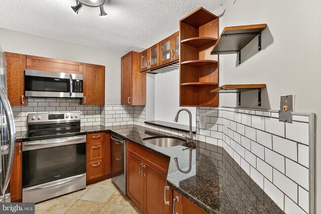 Building Photo - 2100 Langston Blvd.