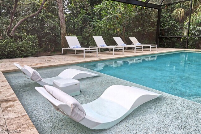 Primary Photo - 3331 Riverpark Ct