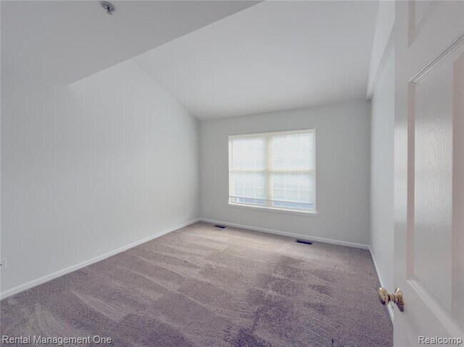 Building Photo - 4306 Maple St