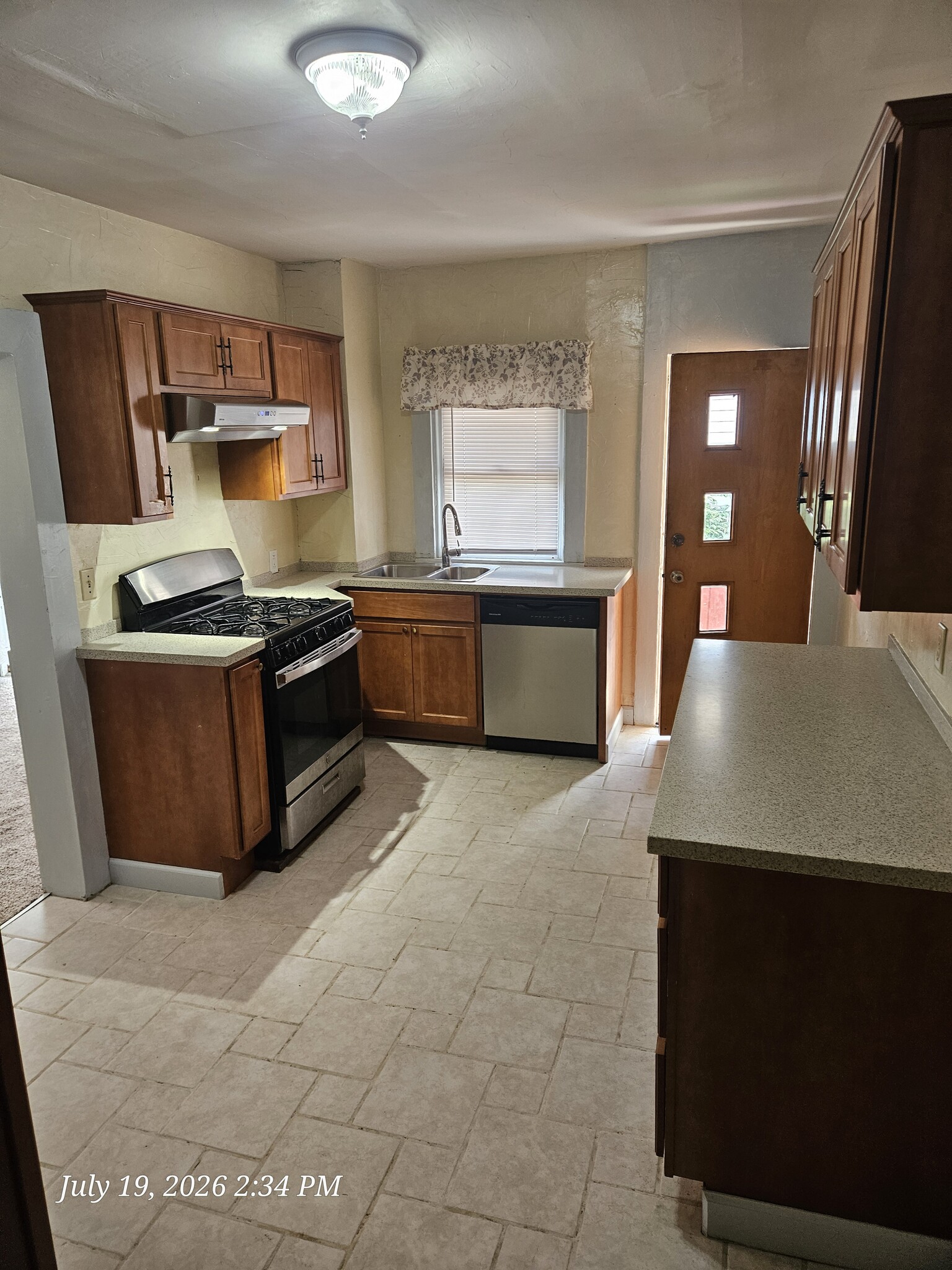 Kitchen - 1134 Trost Ave