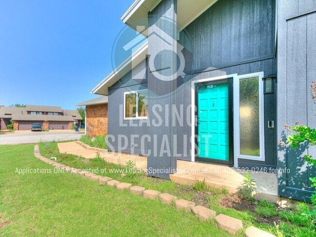 Building Photo - 2 Bed 2 Bath Garden Home in SW OKC's The R...