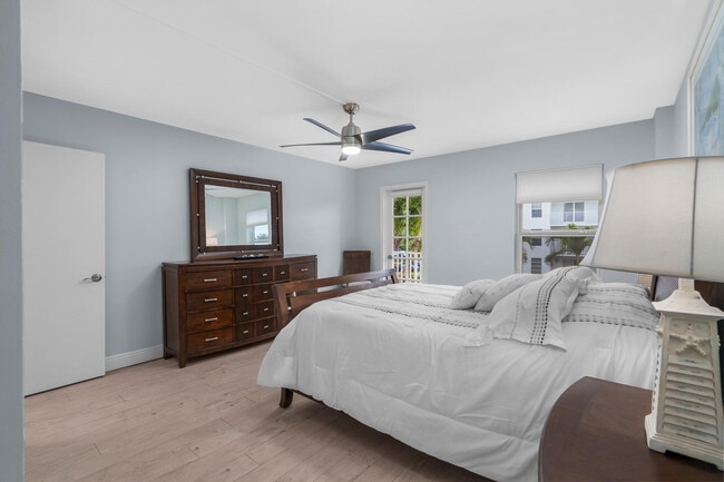 Building Photo - 950 Ponce De Leon Rd