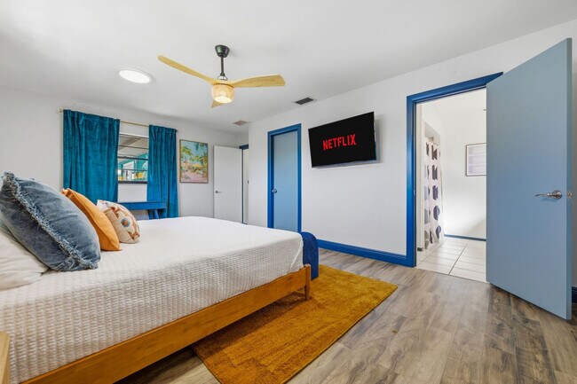 Building Photo - 428 46th St NW