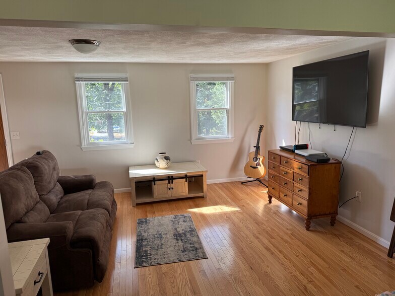 Living Room - 2 Stonehedge Cir