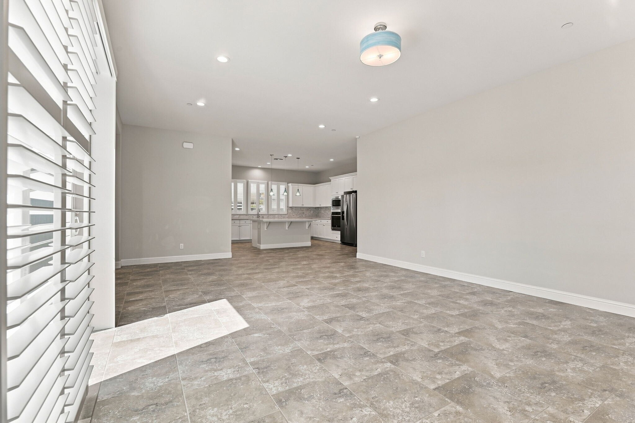 Building Photo - 2964 Bluffs Dr