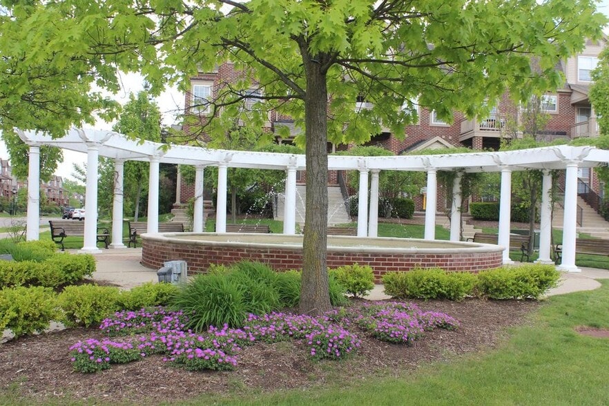 Building Photo - 2787 Barclay Way