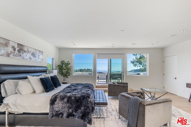 Building Photo - 2189 Summitridge Dr