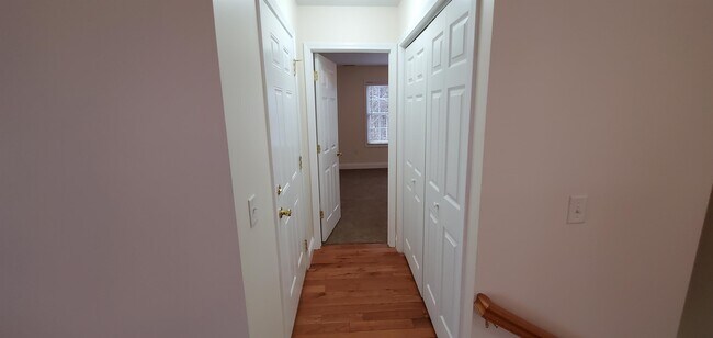 Building Photo - 172 Beth Ln