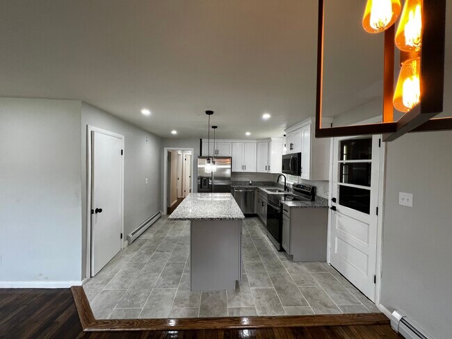 Primary Photo - 388 Burncoat St