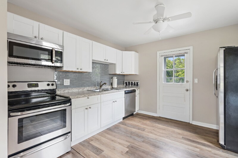 Building Photo - 5424 Oakmont Cir