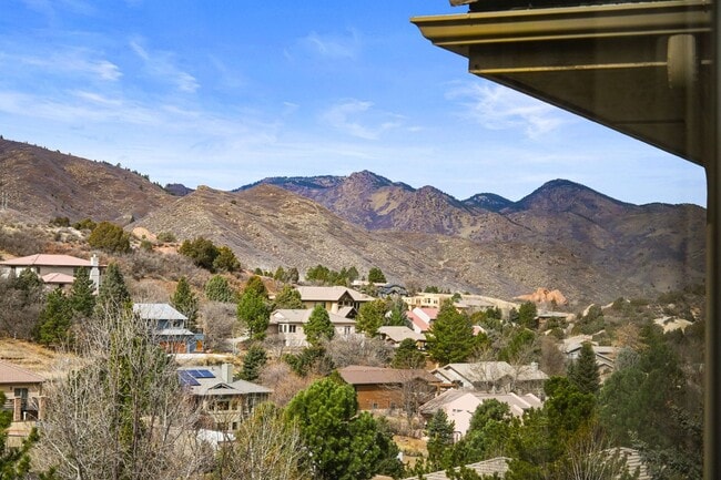 Building Photo - Stunning Fully Furnished Home in Roxborough Park!