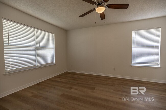 Building Photo - 2482 W Ashford Park Dr