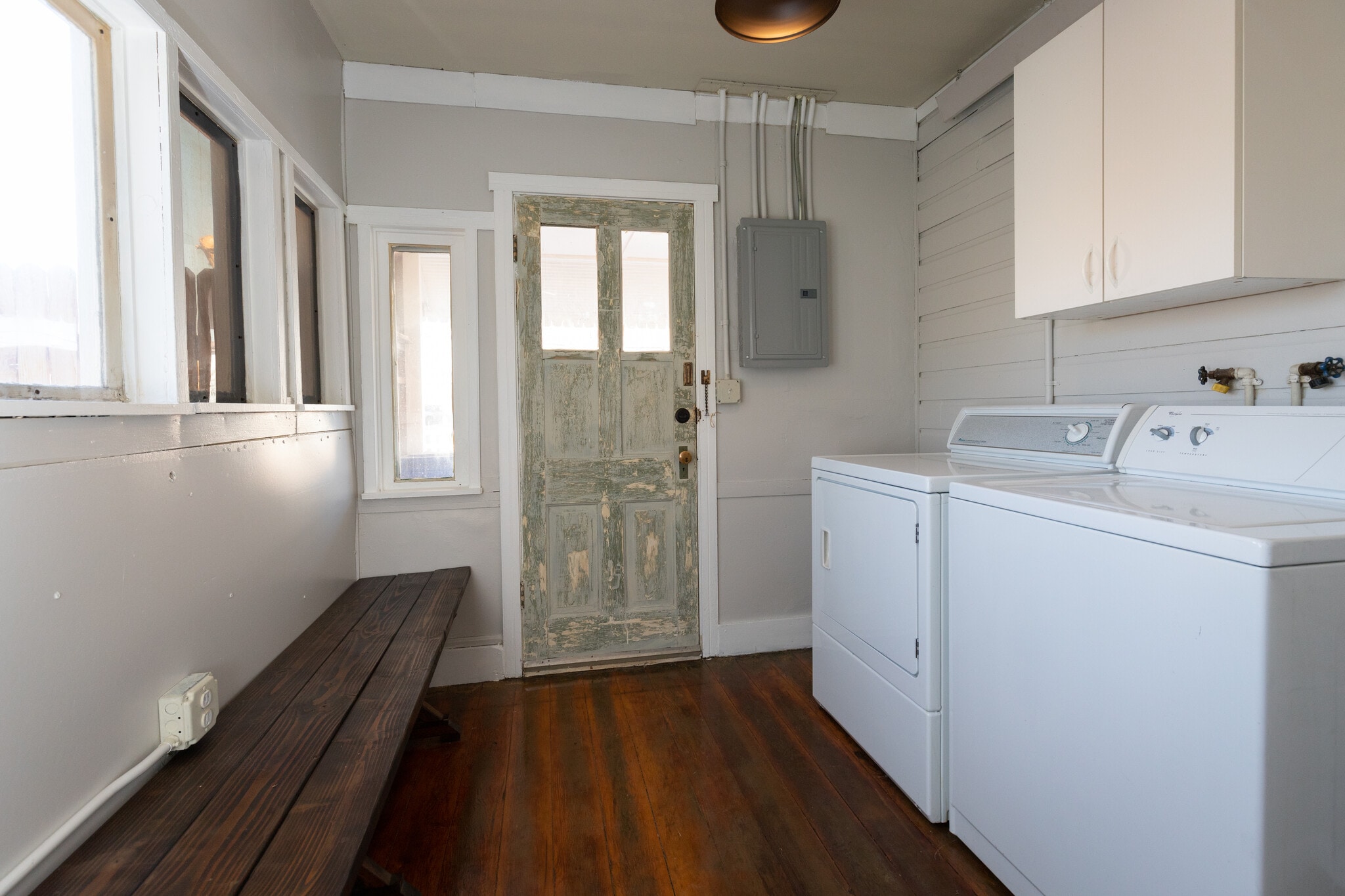 Building Photo - 105 E 2nd St