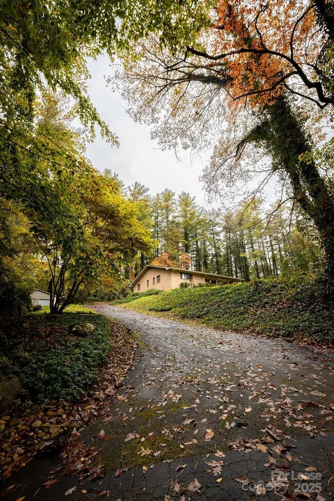 Building Photo - 102 Arbor Ln