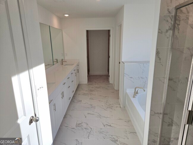 Building Photo - 219 Andalusa Ct