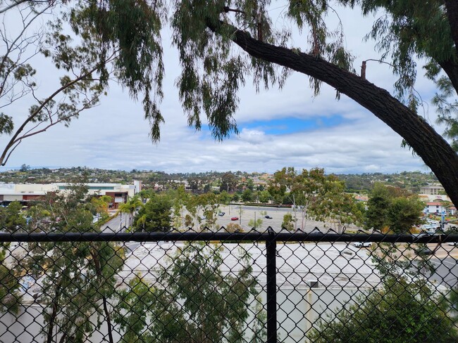 Building Photo - Carlsbad Condo, Close to Good Schools w/ L...