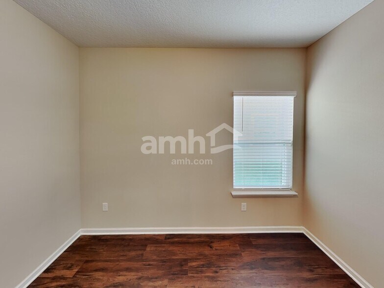 Building Photo - 4131 Woodley Creek Rd