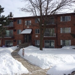 Building Photo - 900 Heritage Ln