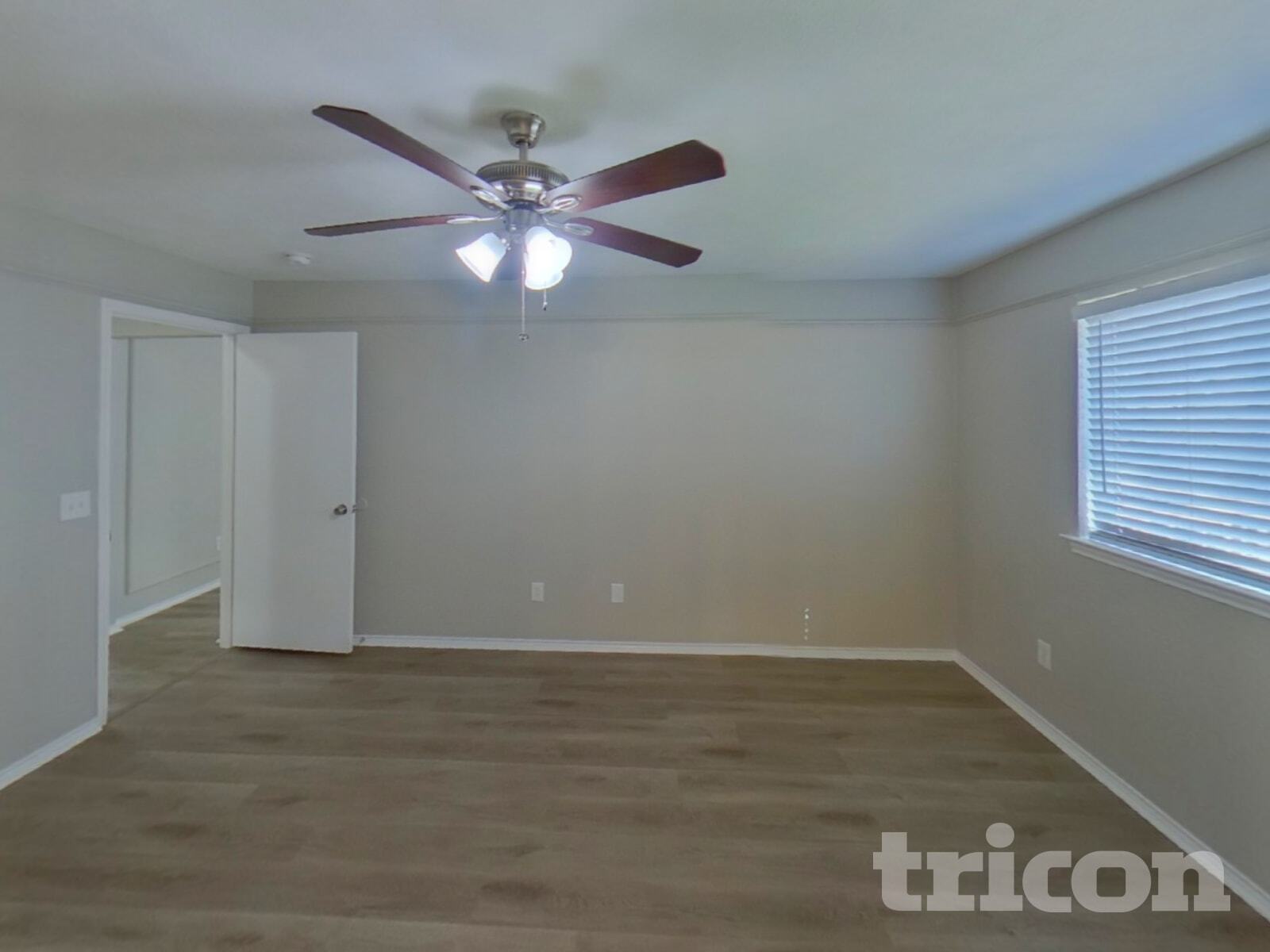 Building Photo - 909 Meadowdale Dr