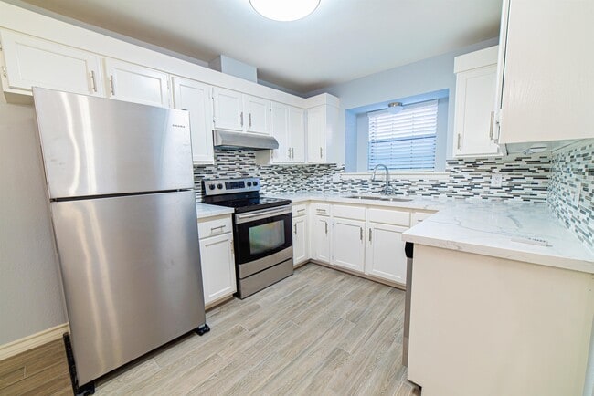 Building Photo - 8655 Northridge Loop