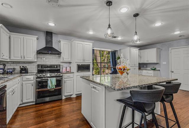 Building Photo - 1531 Pickwick Ln