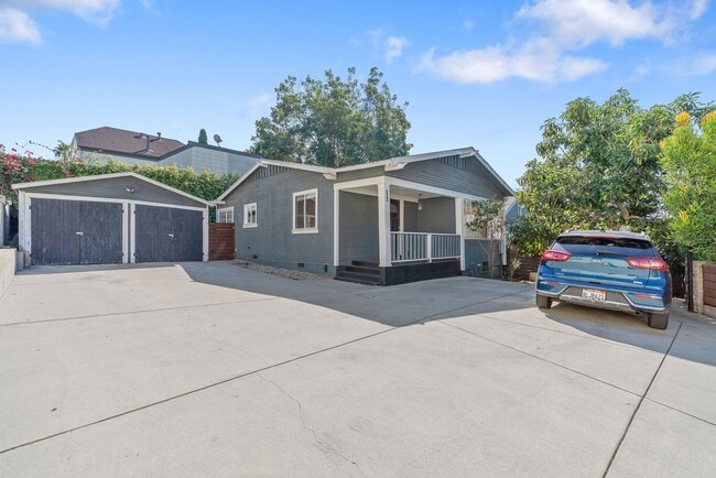 Primary Photo - Stylish 2-Bedroom Retreat with Private Yar...