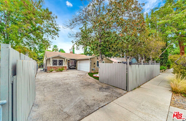Building Photo - 22059 Ybarra Rd