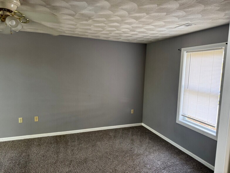 Building Photo - 22 Matteson Ave