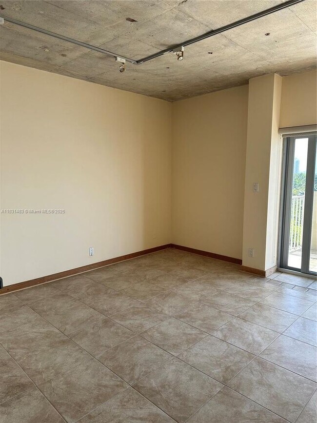Building Photo - 880 NE 69th St